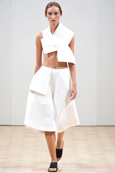 Look 18